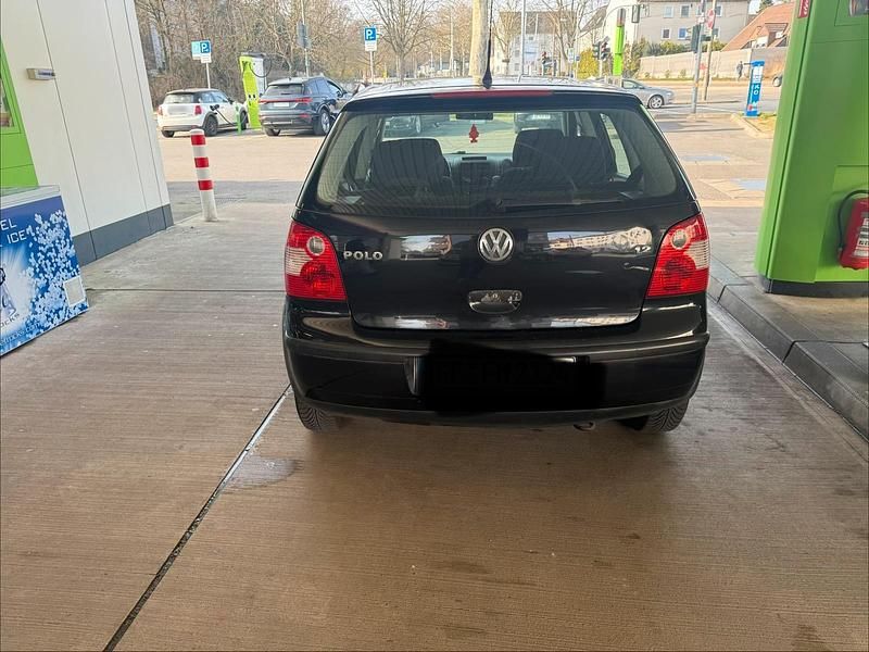 Gebraucht VW Polo 64 PS (47 kW) 2003 Schwarz Kleinwagen