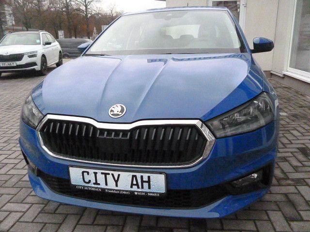 Neu Skoda Fabia Drive 80 PS (58 kW) 2026 Blau Limousine
