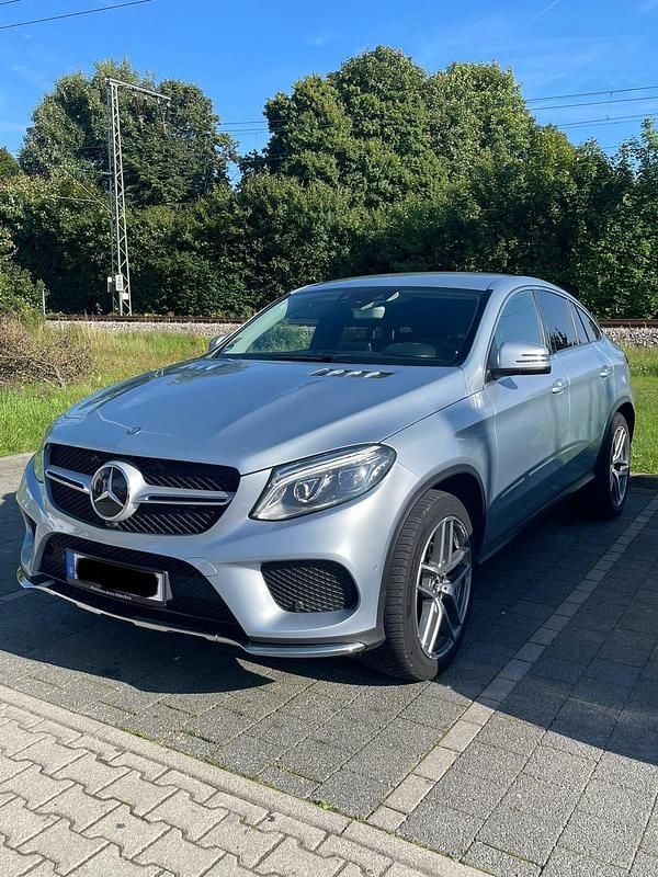 Silber Gebraucht 2017 Mercedes GLE350 AMG line Coupé | 34.900 € (Guter Preis) - Bild 1/4