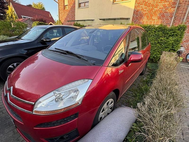 Rot Gebraucht 2009 Citroën C4 Tendance Limousine | 1.550 € (Superpreis) - Bild 1/4