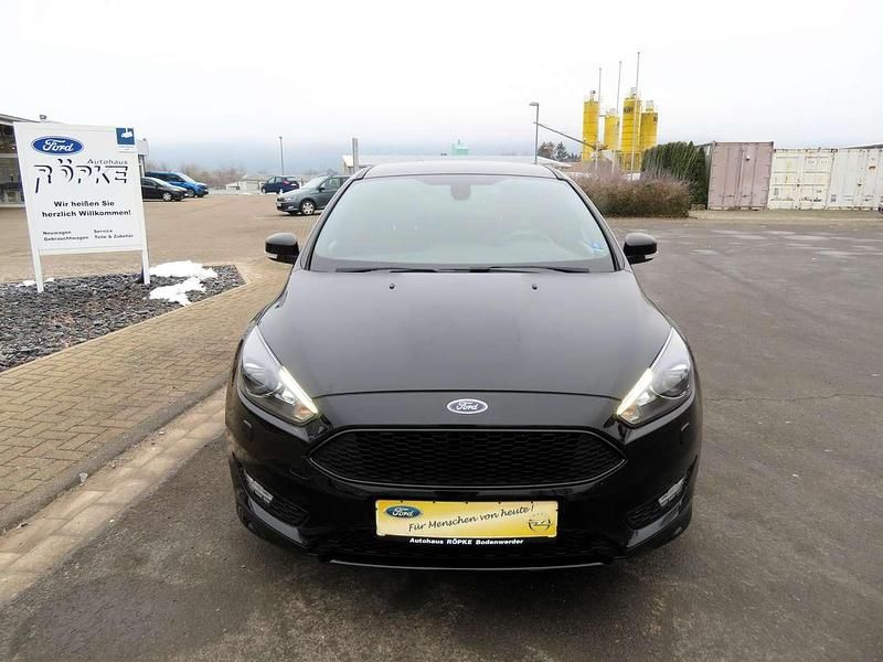 Usata Ford Focus ST-Line 182 CV (133 kW) 2017 Nero Berlina