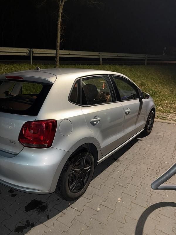 Gebraucht VW Polo 86 PS (63 kW) 2012 Silber Kleinwagen