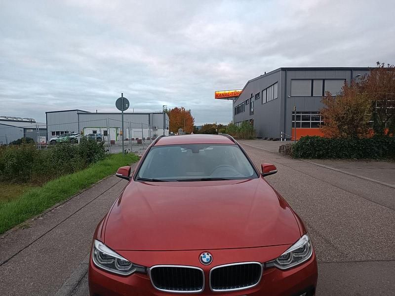 Gebraucht BMW 318 150 PS (110 kW) 2018 Orange Kombi