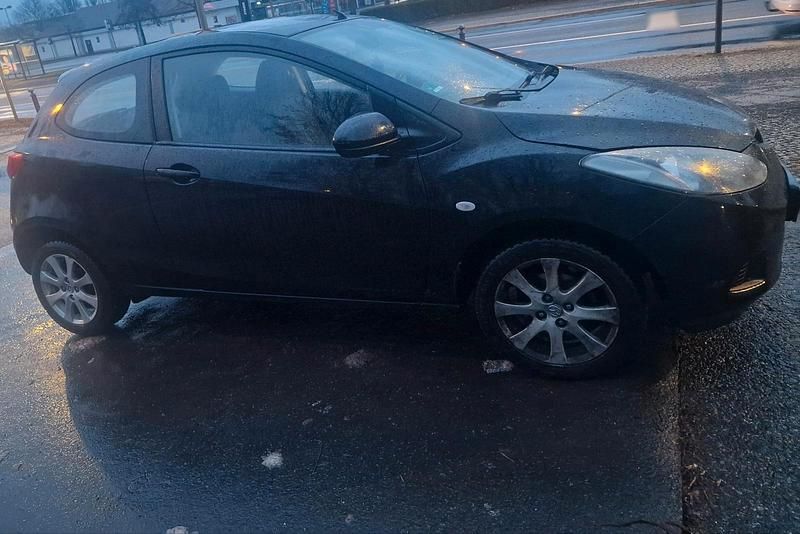 Second-hand Mazda 2 86 CP (63 kW) 2009 Negru Hatchback