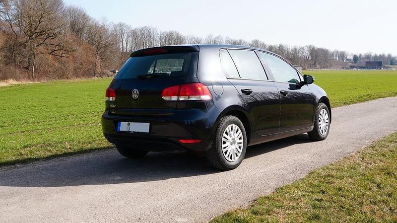 Gebraucht VW Golf VI Trendline 80 PS (58 kW) 2009 Schwarz Kleinwagen