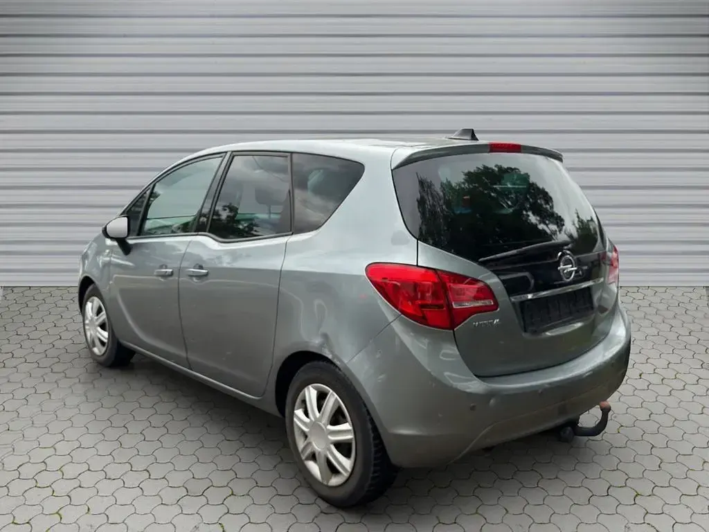 Gebraucht Opel Meriva Edition 101 PS (74 kW) 2010 Silber Van / Kleinbus