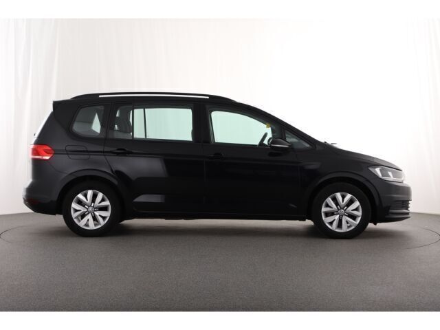 Gebraucht VW Touran Trendline 110 PS (80 kW) 2016 Schwarz Van / Kleinbus