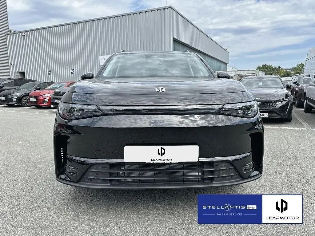 Nuova Leapmotor C10 215 CV (158 kW) 2026 Nero SUV