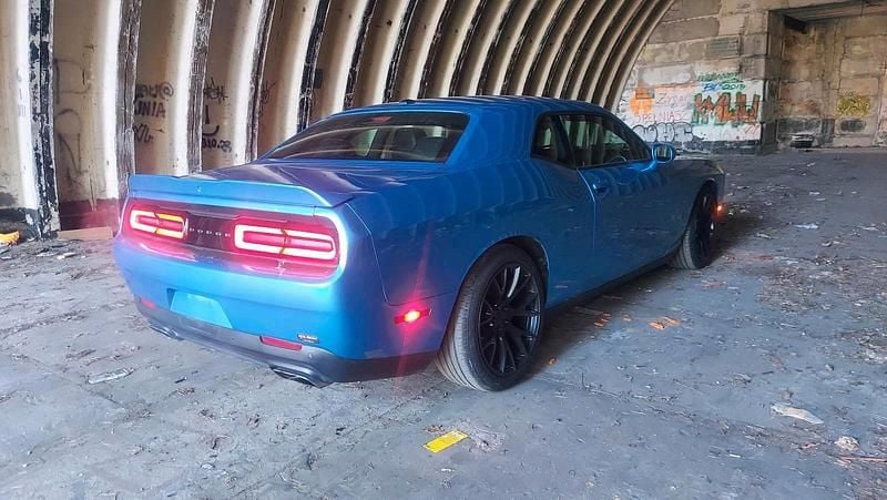 Second-hand Dodge Challenger 372 CP (273 kW) 2018 Albastru Coupe