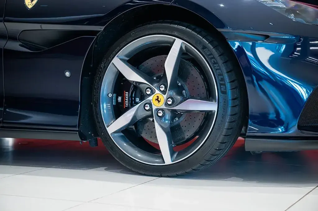 Gebraucht Ferrari Portofino 620 PS (456 kW) 2023 Blau Cabrio