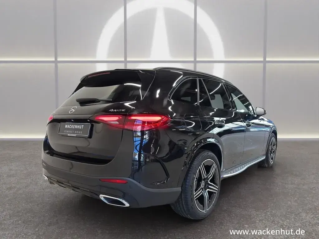 Gebraucht Mercedes GLC220 Advanced Plus 197 PS (144 kW) 2026 Schwarz SUV
