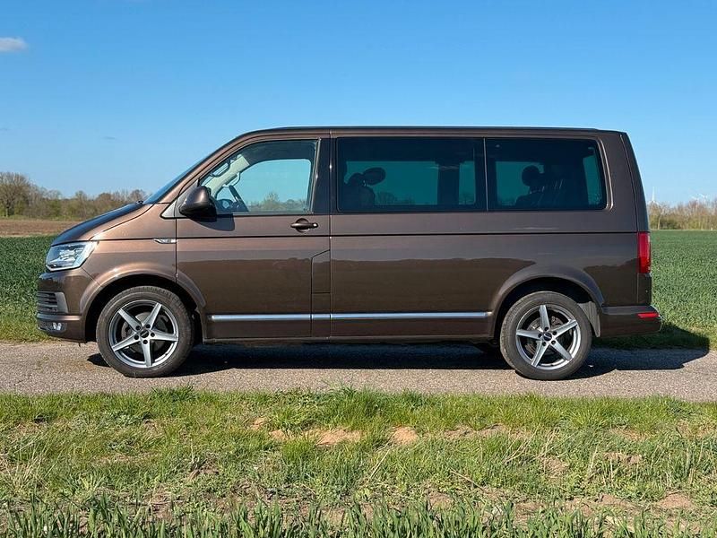 Second-hand VW T6 Generation Six 150 CP (110 kW) 2017 Maro Van