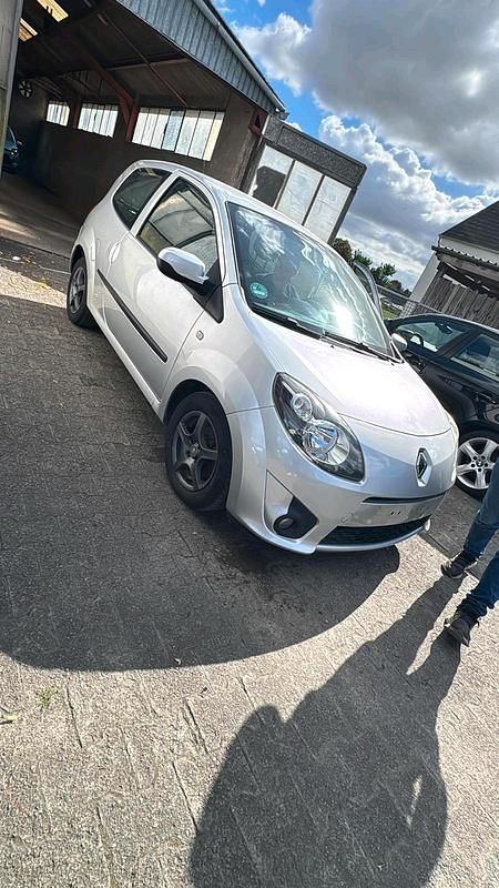 Gebraucht Renault Twingo 75 PS (55 kW) 2010 Silber Kleinwagen