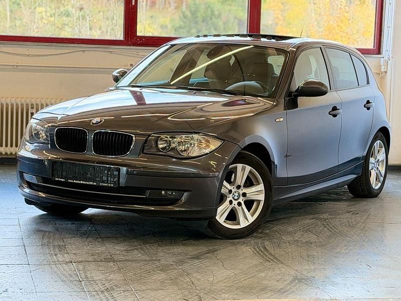 Grau Gebraucht 2007 BMW 120 Kleinwagen | 3.950 € (Guter Preis) - Bild 1/4