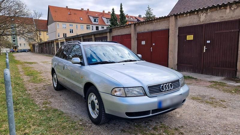 Second-hand Audi A4 125 CP (91 kW) 1998 Argintiu Break