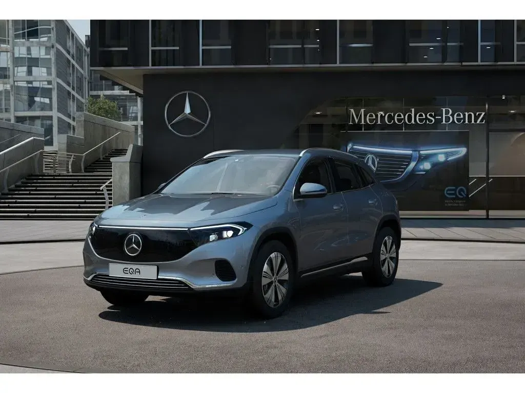 Gebraucht Mercedes EQA250+ Advanced 139 kW (190 PS) 2025 Silber / hightechsilber SUV