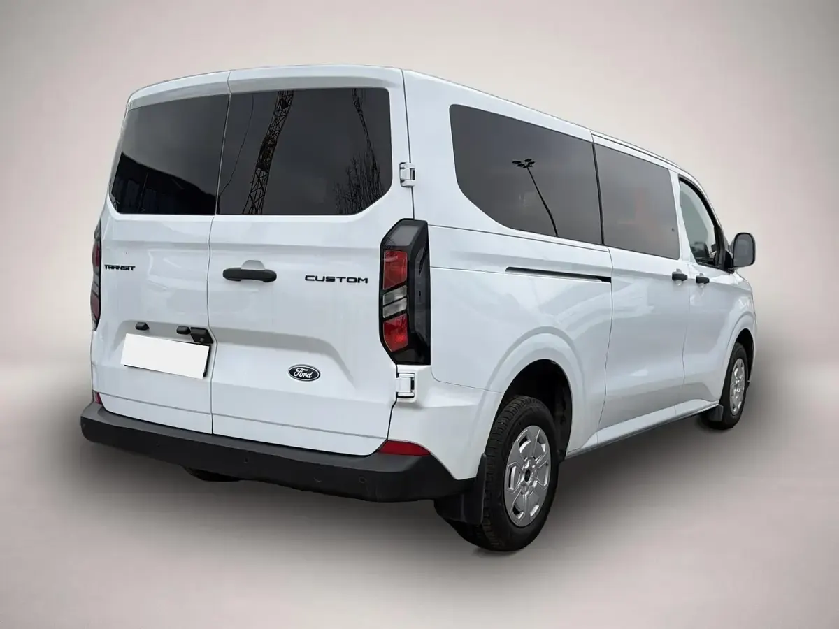 Gebraucht Ford Transit Custom Trend 136 PS (100 kW) 2025 Manufacturer Kombi