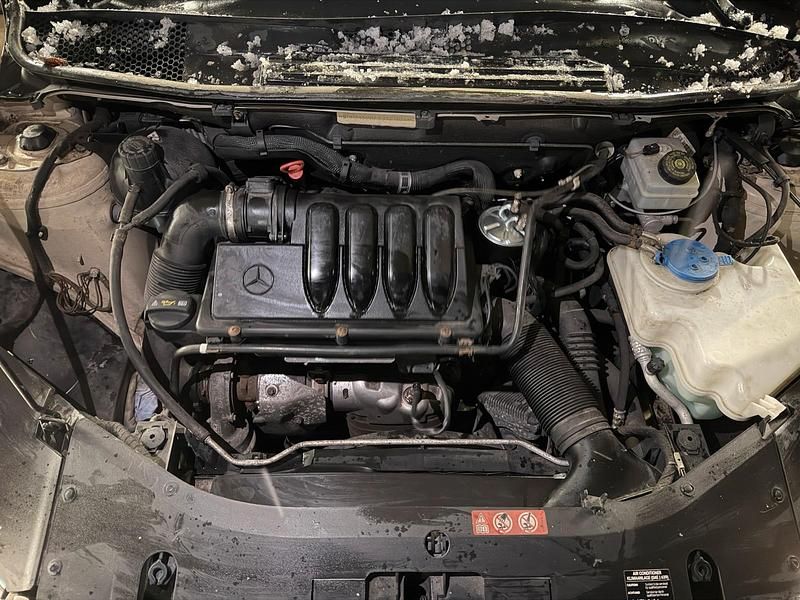 Gebraucht Mercedes B180 109 PS (80 kW) 2008 Beige Van / Kleinbus