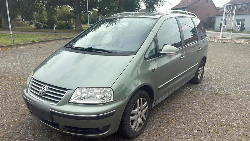 Grün Gebraucht 2004 VW Sharan Van / Kleinbus | 2.800 € (Guter Preis) - Bild 1/4