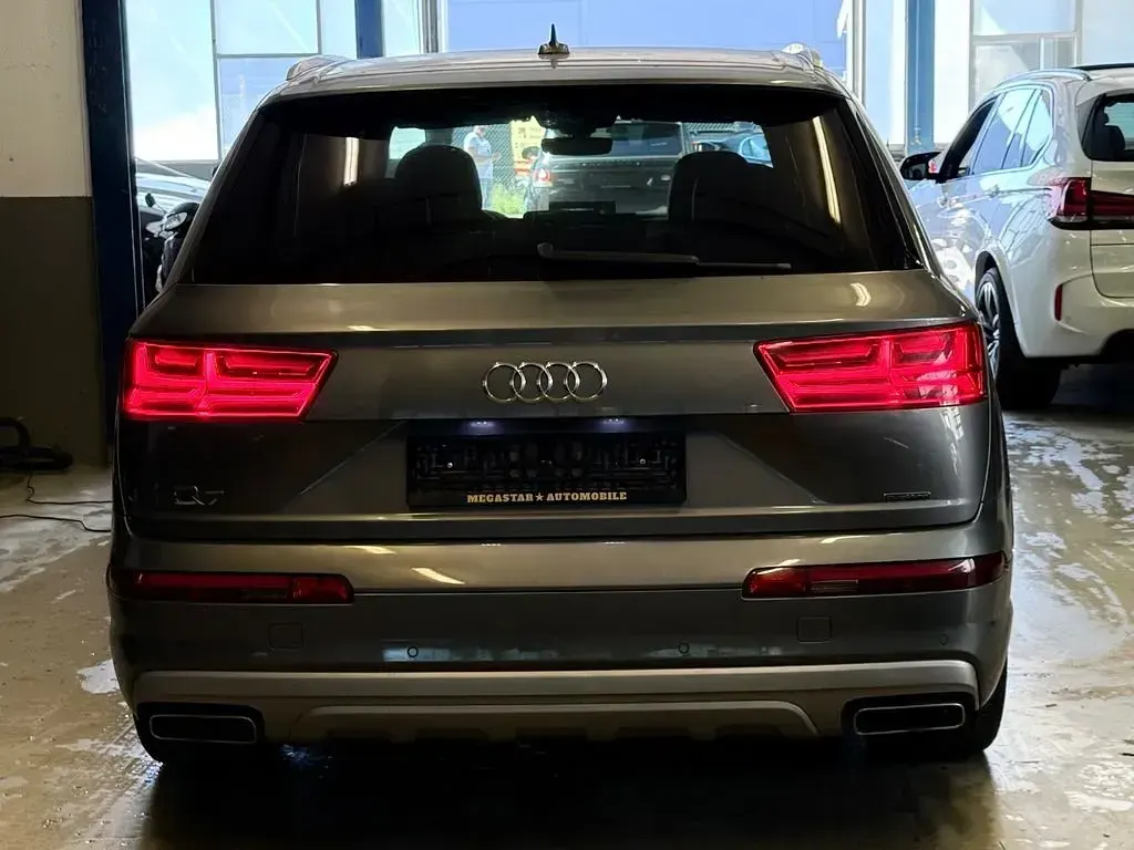 Używany Audi Q7 Ambiente 272 KM (200 kW) 2015 Szary SUV