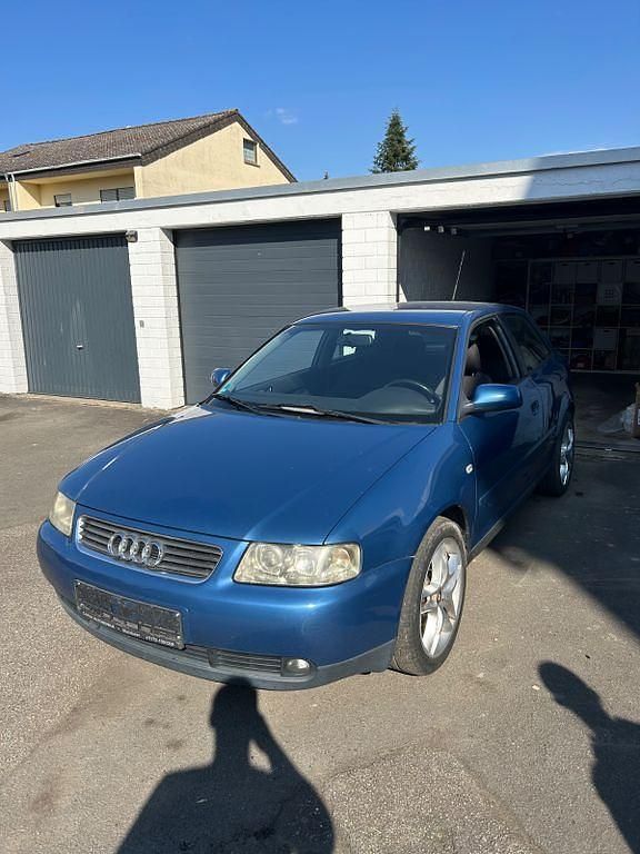 Gebraucht Audi A3 Ambition 131 PS (96 kW) 2002 Blau Kleinwagen