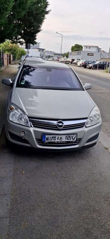Silber Gebraucht 2007 Opel Astra Sport Limousine | 900 € (Superpreis) - Bild 1/4