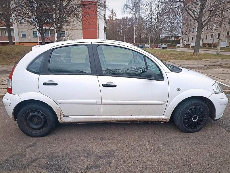 Gebraucht Citroën C3 60 PS (44 kW) 2009 Weiß Kleinwagen