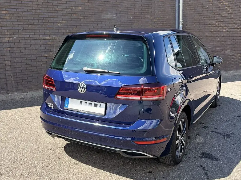 Używany VW Golf United 116 KM (85 kW) 2020 Niebieski Minivan