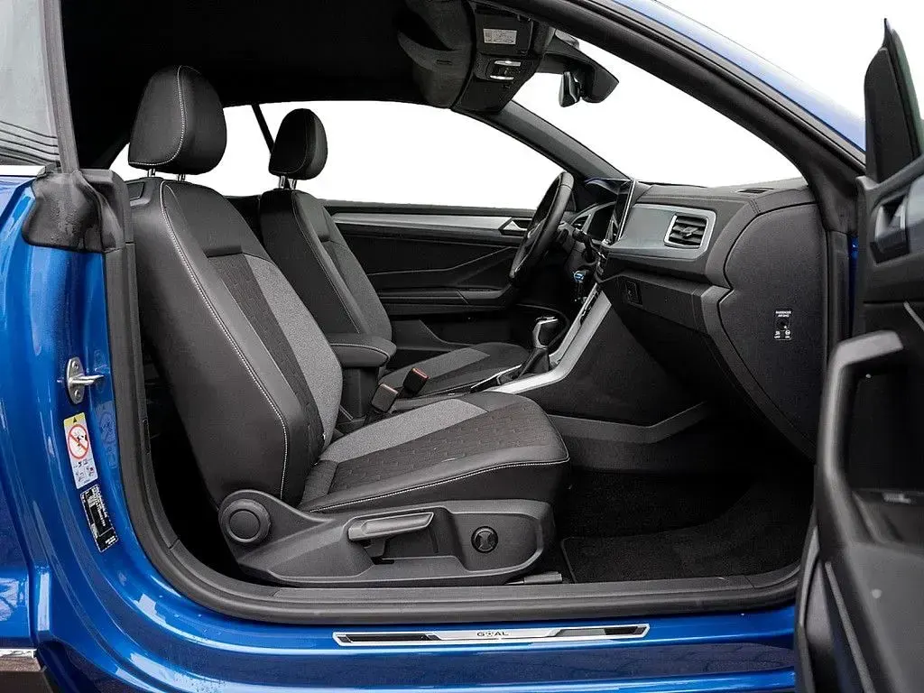 Gebraucht VW T-Roc Cabriolet Goal 150 PS (110 kW) 2025 Blau Cabrio