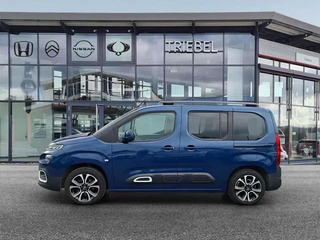 Gebraucht Citroën Berlingo Shine 131 PS (96 kW) 2019 Lackierung nachtblau/typ auss Van / Kleinbus