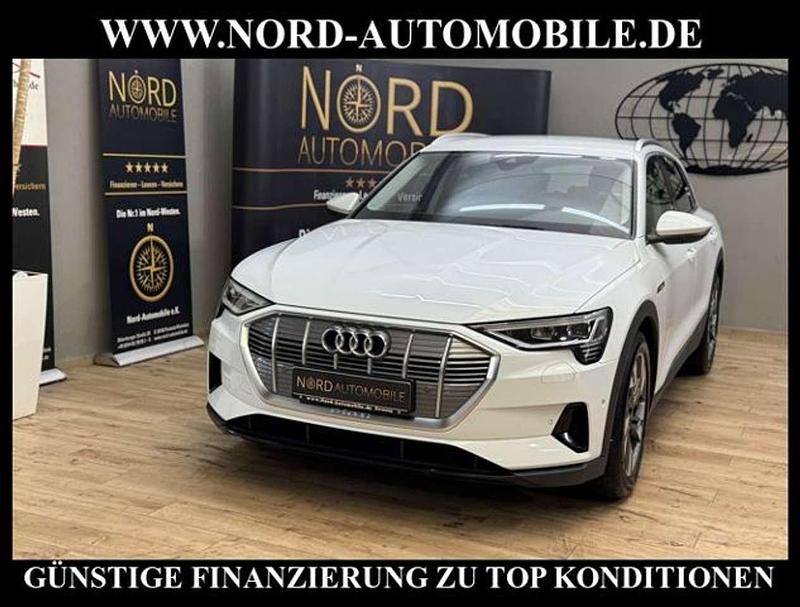 Gletscherweiß metallic (metallic) Gebraucht 2020 Audi e-tron Advanced SUV | 24.399 € (Fairer Preis) - Bild 1/3