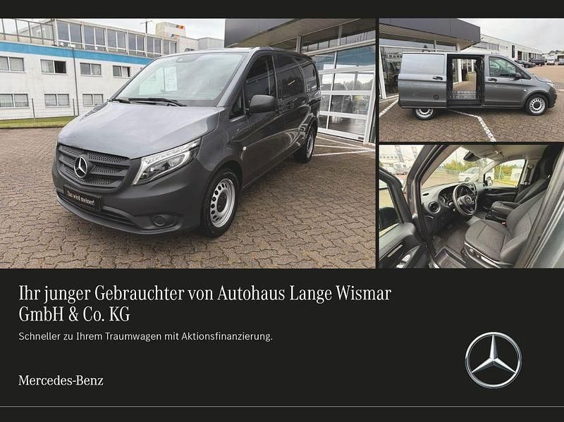 Grau Gebraucht 2020 Mercedes Vito Van / Kleinbus | 23.900 € - Bild 1/4