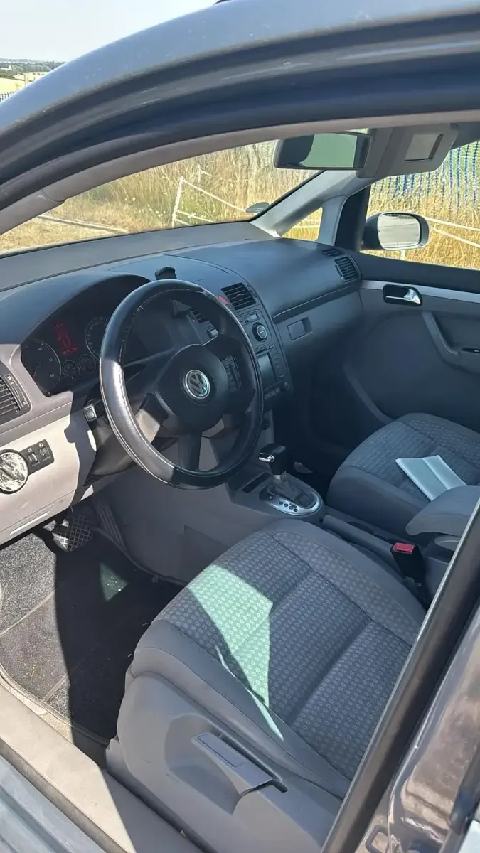 Gebraucht VW Touran 140 PS (102 kW) 2005 Grau Van / Kleinbus