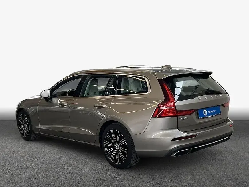 Gebraucht Volvo V60 Inscription 250 PS (183 kW) 2019 Grau Kombi