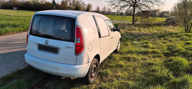 Gebraucht Skoda Roomster 68 PS (50 kW) 2007 Weiß Van / Kleinbus