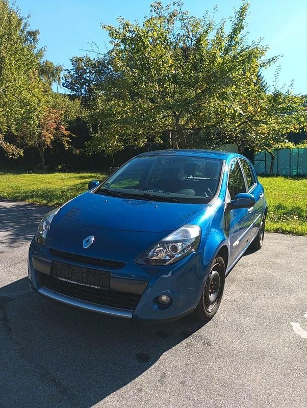 Blau Gebraucht 2009 Renault Clio II Expression Kleinwagen | 1.500 € (Guter Preis) - Bild 1/4