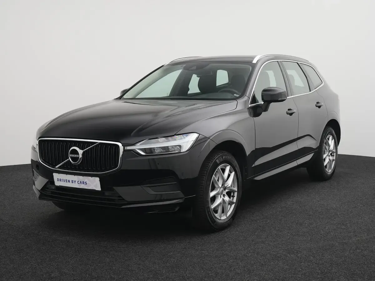 Gebraucht Volvo XC60 Momentum 190 PS (139 kW) 2019 Onyx black / metallic SUV