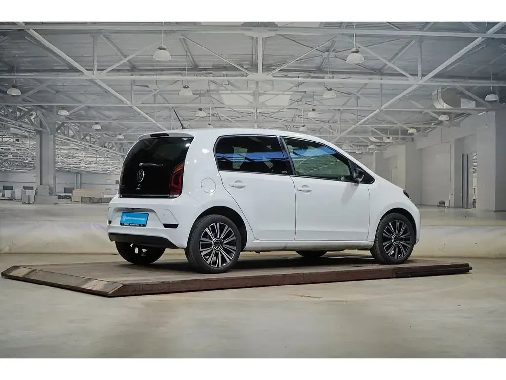 Usata VW up! Active 65 CV (47 kW) 2021 Bianco Utilitaria