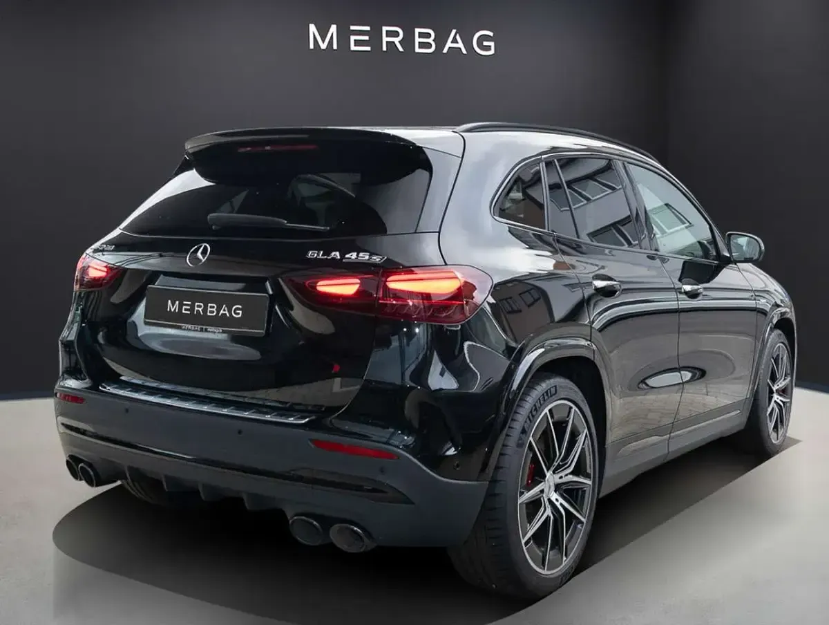 Gebraucht Mercedes GLA45 AMG AMG 421 PS (309 kW) 2024 Metalliclack kosmosschwarz SUV