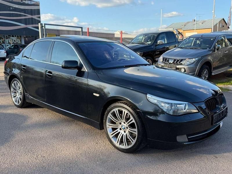 Gebraucht BMW 525 197 PS (144 kW) 2007 Black sapphire metallic Limousine