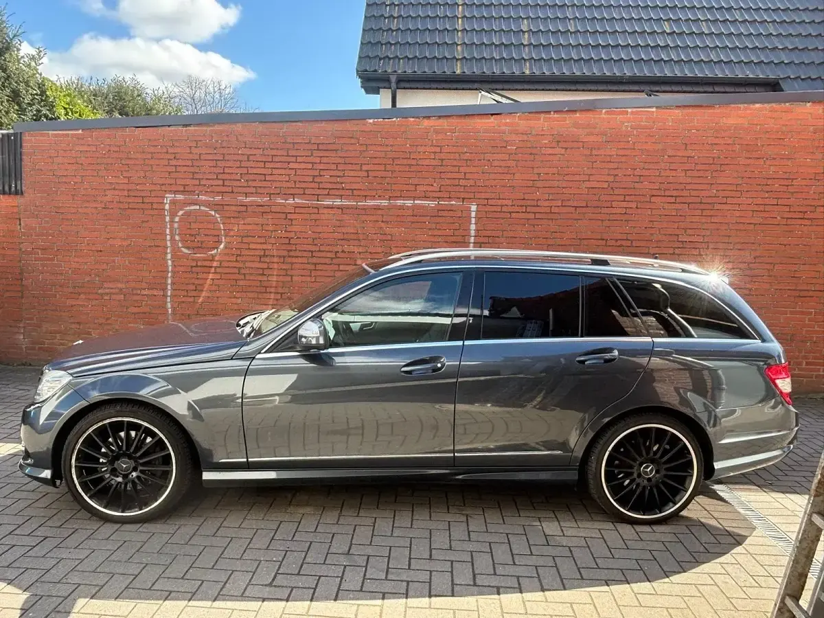 Gebraucht Mercedes C350 Avantgarde 272 PS (200 kW) 2008 Grau Kombi