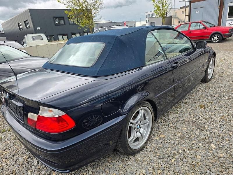 Gebraucht BMW 320 M Sport 170 PS (125 kW) 2002 Blau Cabrio