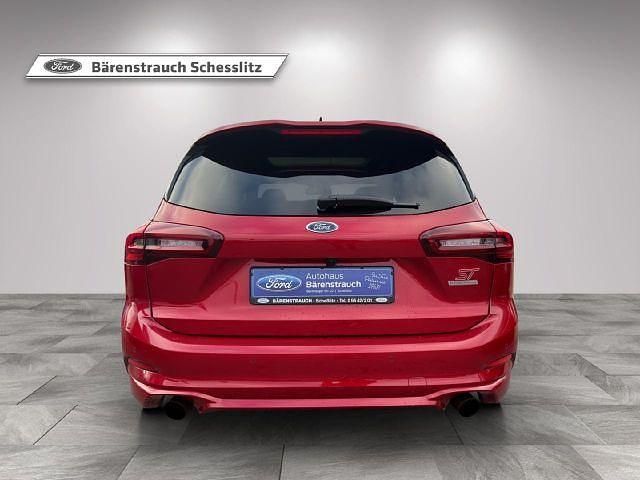 Używany Ford Focus ST 280 KM (205 kW) 2023 Czerwony Kombi