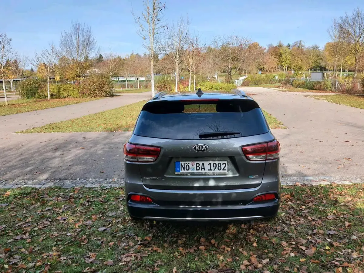 Gebraucht Kia Sorento 200 PS (147 kW) 2017 Grau SUV