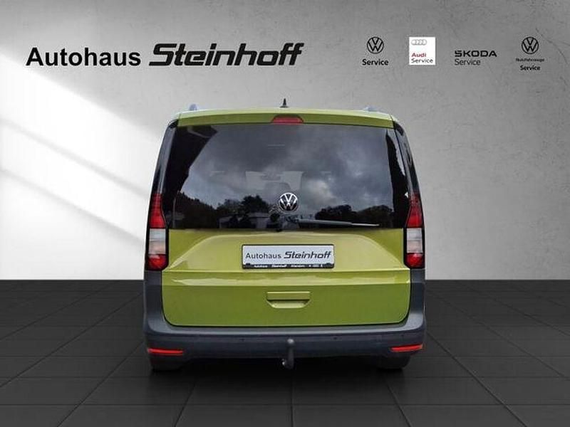 Gebraucht VW Caddy Maxi 110 PS (80 kW) 2022 Grün Van / Kleinbus