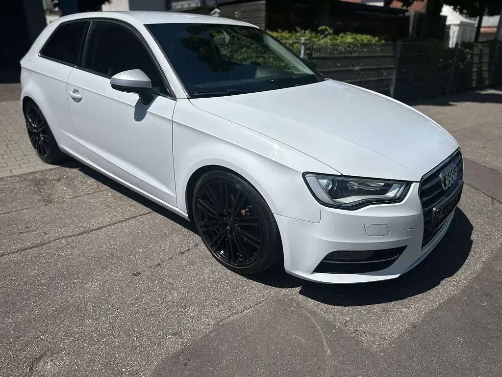 Gebraucht Audi A3 S-Line 150 PS (110 kW) 2013 Weiß Kleinwagen