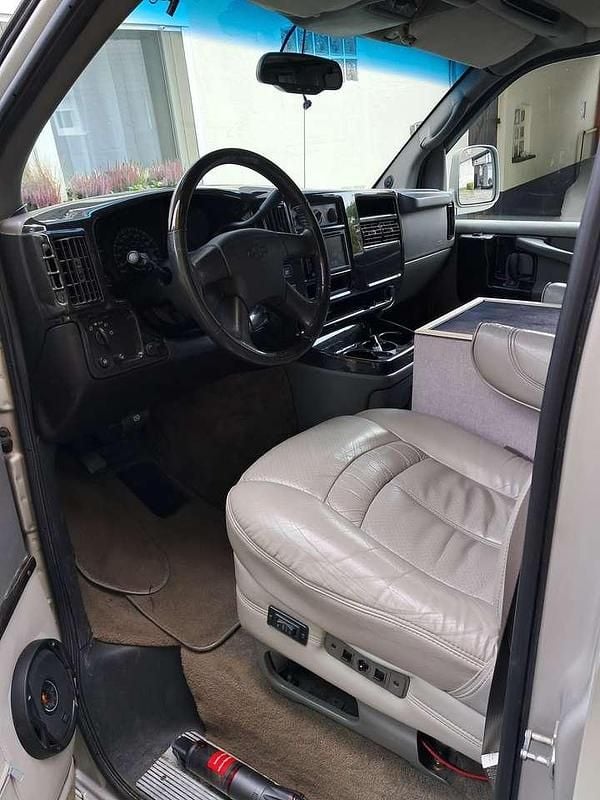 Gebraucht Chevrolet Express 299 PS (219 kW) 2006 Silber Van