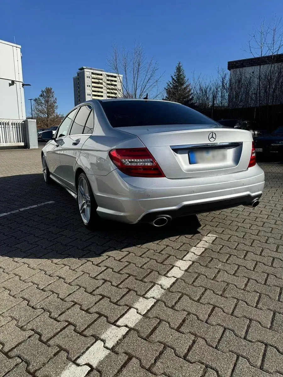 Second-hand Mercedes C220 AMG 170 CP (125 kW) 2014 Argintiu Berlinǎ