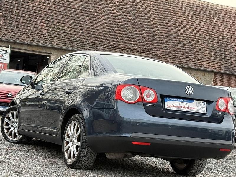 Gebraucht VW Jetta Sportline 150 PS (110 kW) 2006 Blau Limousine