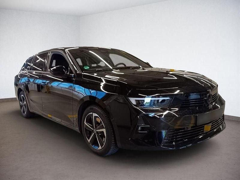 Schwarz Gebraucht 2024 Opel Astra Kombi | 25.950 € (Fairer Preis) - Bild 1/4